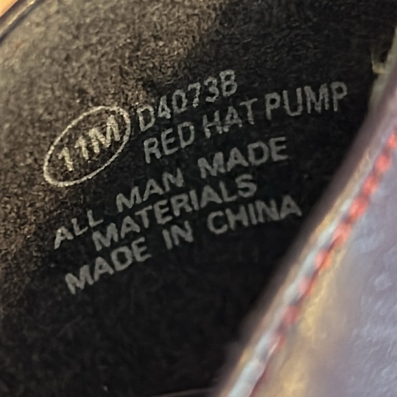 NWOT UNEK PUMPS - Picture 9 of 9